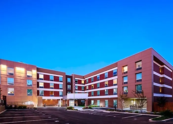 Home2 Suites By Hilton Memphis Downtown